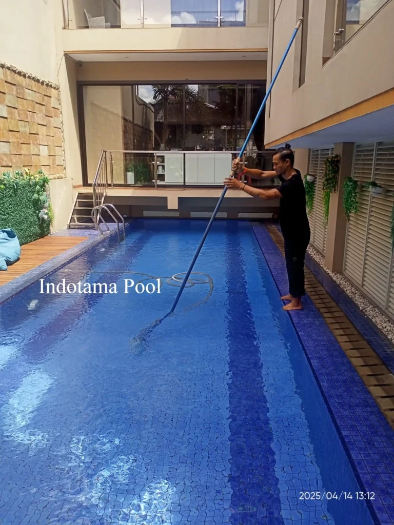 Panduan Menggunakan Vacuum Head Kolam Renang